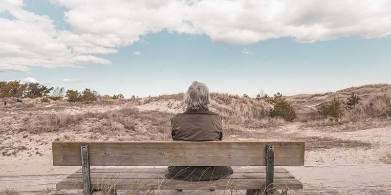 从实验室到临床：CRISPR基因编辑技术治疗遗传性视网膜病变的突破与展望